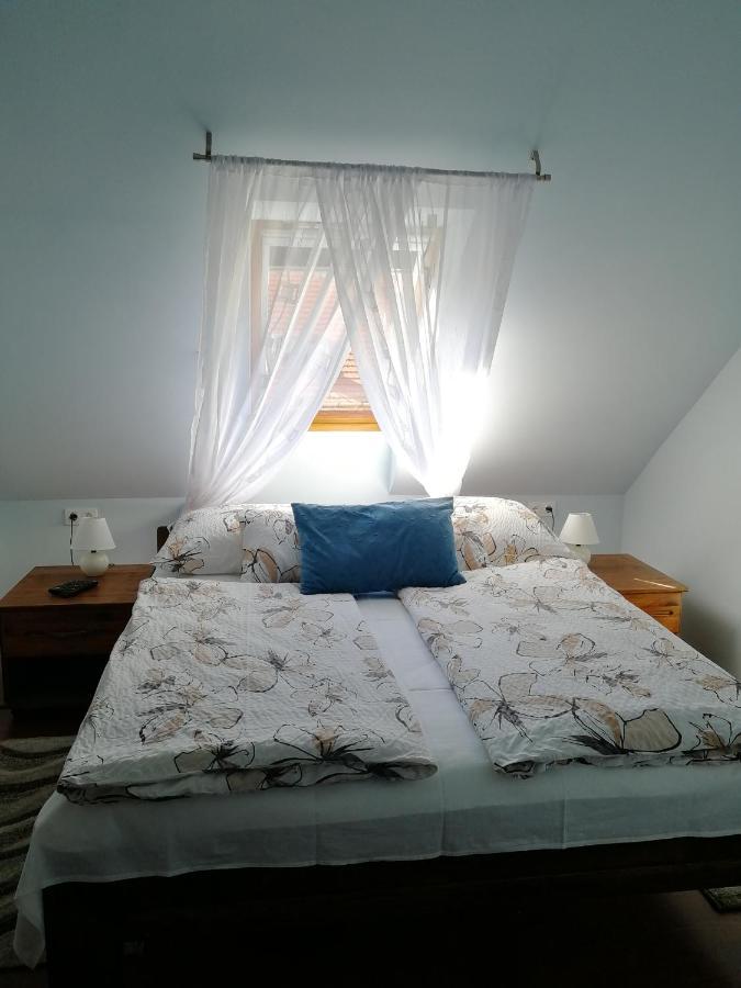 Blue Apartman Apartment Makó Екстериор снимка